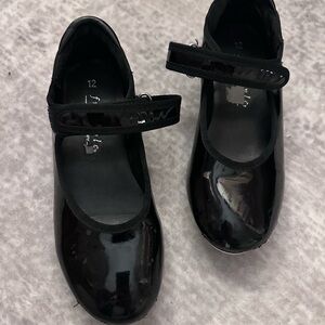 Kids tap dance shoes